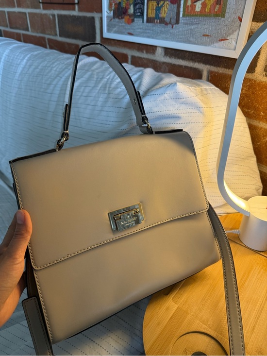 kate spade Handbags - Kate Spade New York 100% Leather Cream Top Handle Crossbody Satchel